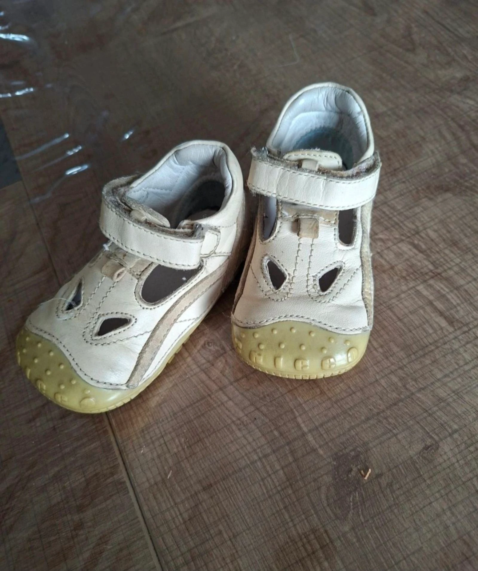 Chaussures bébés